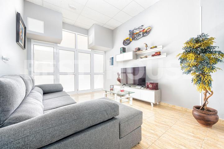 Planta Baja En venta en Vecindario Norte-Cruce Sardina, Santa Lucia De Tirajana photo 0