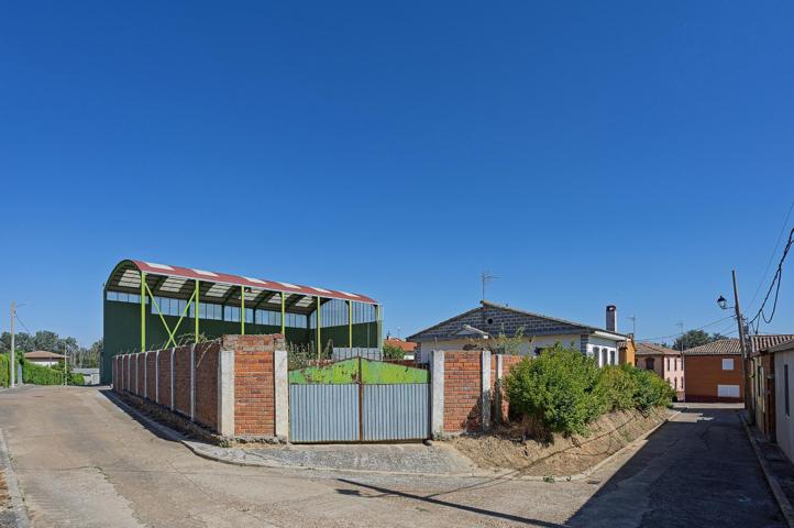 Planta Baja En venta en Castilla Y Leon, Monasterio De Vega photo 0