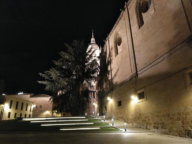Unifamiliar Pareada En venta en Universidad, Salamanca photo 0