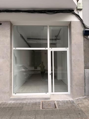 Se alquila local comercial a estrenar en pleno centro de Las Palmas photo 0