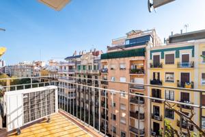 PISO LUMINOSO CON BALCÓN PARA ENTRAR A VIVIR EN ''LA NOVA ESQUERRA DE L' EIXAMPLE'' photo 0