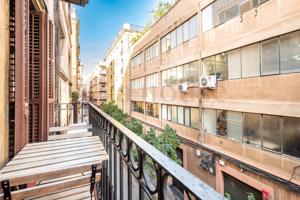 PISO CON LICENCIA TURISTICA Y EXCLENTE UBICACION EN VILA DE GRACIA photo 0