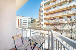 PISO CON BALCÓN LISTO PARA ENTRAR A VIVIR EN L' EIXAMPLE photo 0