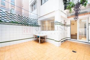 AMPLIO PISO CON TERRAZA PRIVADA PARA REFORMAR EN VILA DE GRACIA photo 0
