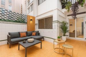 AMPLIO PISO CON TERRAZA PRIVADA PARA REFORMAR EN VILA DE GRACIA photo 0