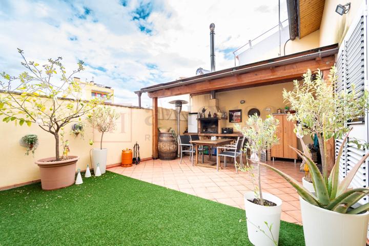 CASA PARA ENTRAR A VIVIR CON DOS GRANDES TERRAZAS EN ''L' EIXAMPLE'' SABADELL photo 0