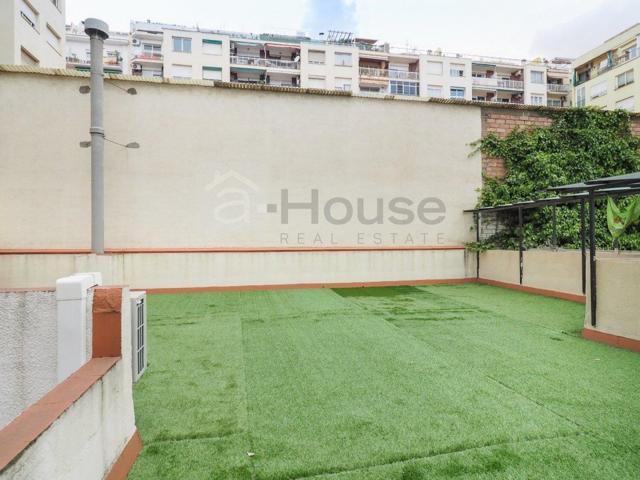 ÁTICO CON GRAN TERRAZA PARA ENTRAR A VIVIR EN ''LA NOVA ESQUERRA DE L'EIXAMPLE'' photo 0