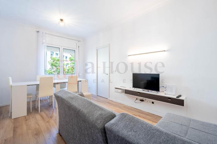 PISO PARA ENTRAR A VIVIR EN EL BARRIO DE ''SAGRADA FAMILIA''' photo 0