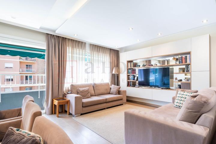 PISO CON BALCÓN PARA ENTRAR A VIVIR EN ''LES CORTS'' photo 0