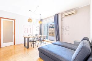 PISO INTERIOR PARA REFORMAR CON MUY BUENA UBICACION EN LA VILA DE GRACIA photo 0