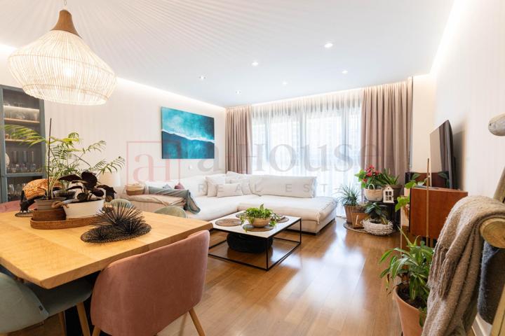 PISO PARA ENTRAR A VIVIR CON PISCINA COMUNITARIA EN LA ZONA DE ALMENDRALES photo 0