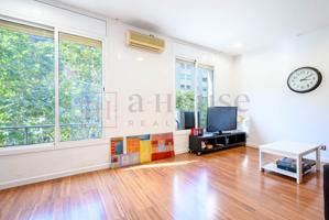 PISO REFORMADO PARA ENTRAR A VIVIR CON EXCELENTE UBICACION photo 0