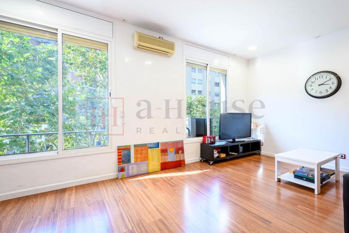 PISO REFORMADO PARA ENTRAR A VIVIR CON EXCELENTE UBICACION photo 0