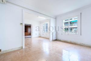 ESPECTACULAR PISO DE 190M2 PARA REFORMAR EN LA DRETA DE L´EIXAMPLE photo 0