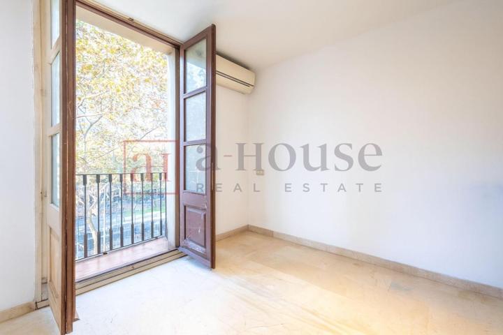 PISO CON DOBLE ORIENTACIÓN EN L'ANTIGA ESQUERRA DE L'EIXAMPLE photo 0