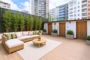 PISO REFORMADO CON TERRAZA EN CALLE CONSELL DE CENT photo 0