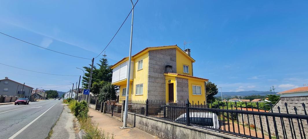 Casa En venta en Calle A Devesa, Valga photo 0