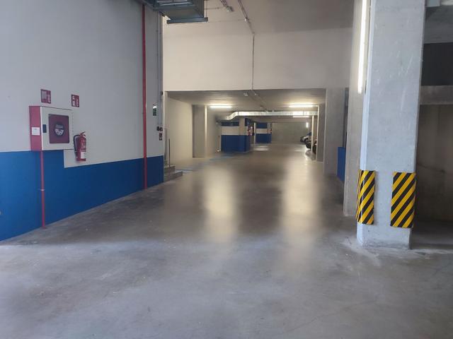 Parking Subterráneo En alquiler en Calle De Pamplona, Concheiros - Fontiñas, Santiago De Compostela photo 0