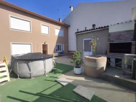 Unifamiliar Pareada En venta en Graso, Boiro photo 0