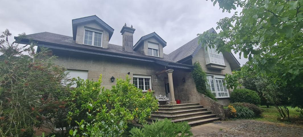 Casa En venta en Calle Do Nabal, Campus Sur - Santa Marta, Santiago De Compostela photo 0