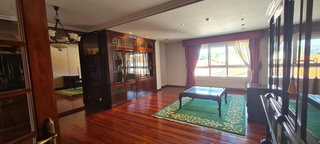 Piso En venta en Calle Da República Arxentina, 13, Ensanche - Sar, Santiago De Compostela photo 0