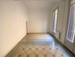 Piso en venta en La Vila de Gràcia photo 0