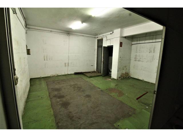 Local de 125m2 con dos entradas en venta en Sant Martí photo 0