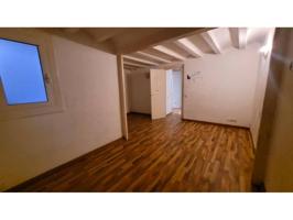 PISO Y LOCAL EN VENTA EN CIUTAT VELLA photo 0