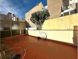 PISO EN VENTA EN GRACIA CON PARKING Y TERRAZA photo 0