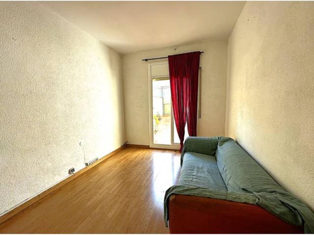 PISO EN VENTA EN GRACIA CON PARKING Y TERRAZA photo 0