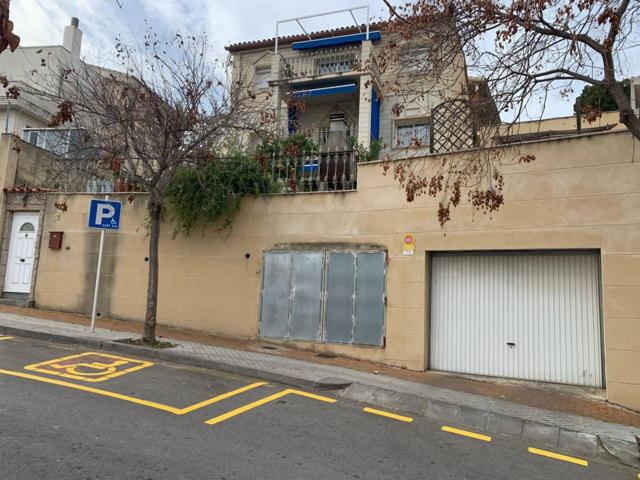 EDIFICIO EN VENTA EN CASTELLDEFELS photo 0