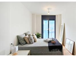 PISO CON PATIO EN VENTA EN CORNELLA photo 0
