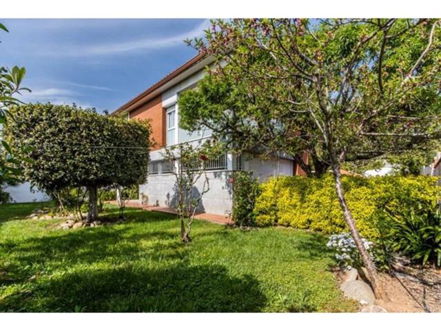 CHALET EN VENTA EN SABADELL photo 0