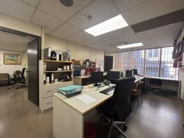 OFICINAS EN VENTA EN CIUTAT VELLA-SANTA CATERINA photo 0