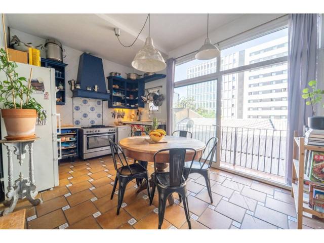 PISO CON BALCON EN VENTA EN POBLENOU photo 0