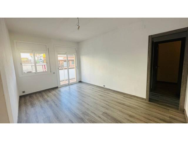 PISO CON BALCON EN VENTA EN CASTELLDEFELS photo 0