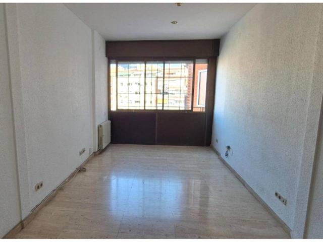 PISO EN VENTA EN LES CORTS photo 0