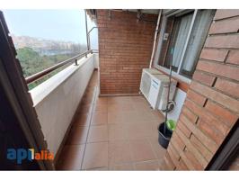 PISO EN VENTA CON BALCON Y PLAZA DE PARKING EN ESPLUGUES DE LLOBREGAT photo 0