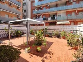 OPORTUNIDAD VIVIENDA CON AMPLIO PATIO-TERRAZA SOLEADA EN CORNELLA DE LLOBREGAT photo 0