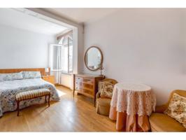AMPLIO PISO EN VENTA EN L'EIXAMPLE photo 0