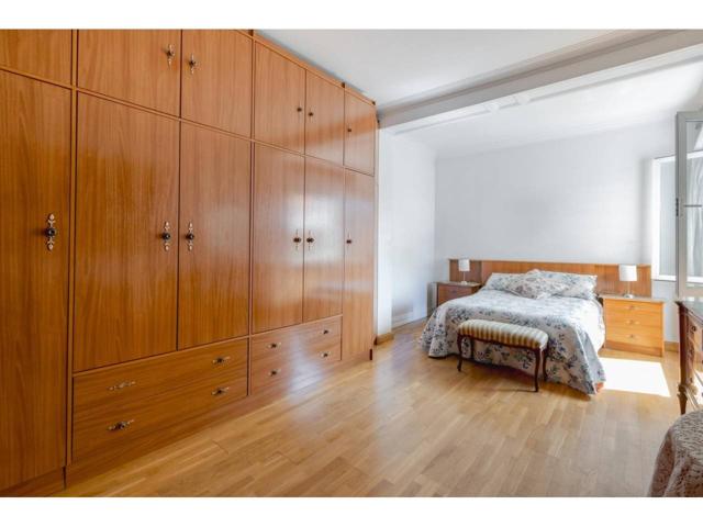 AMPLIO PISO EN VENTA EN L'EIXAMPLE photo 0