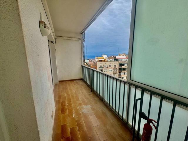 Ático en venta con terraza y con vistas en Guinardó photo 0