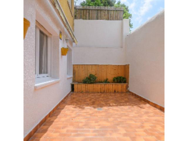 PISO EN VENTA EN GRACIA CON PATIO photo 0