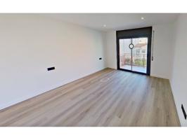 PISO REFORMADO EN VENTA EN CORNELLA photo 0