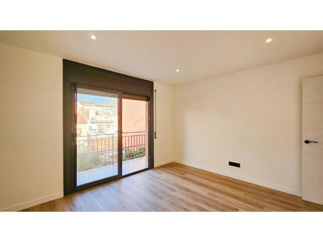 PISO REFORMADO EN VENTA EN CORNELLA photo 0
