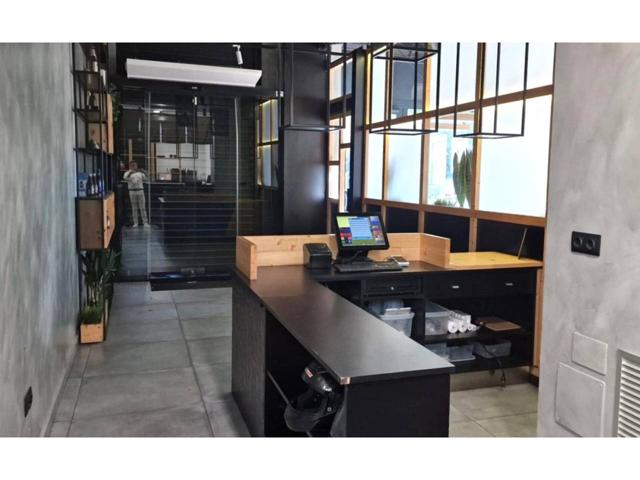 LOCAL EN VENTA EN CORNELLA photo 0