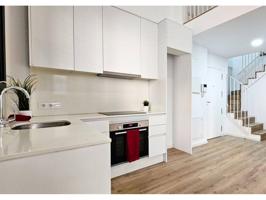 Hermoso dúplex en planta baja en Barcelona, zona La Prosperitat! photo 0