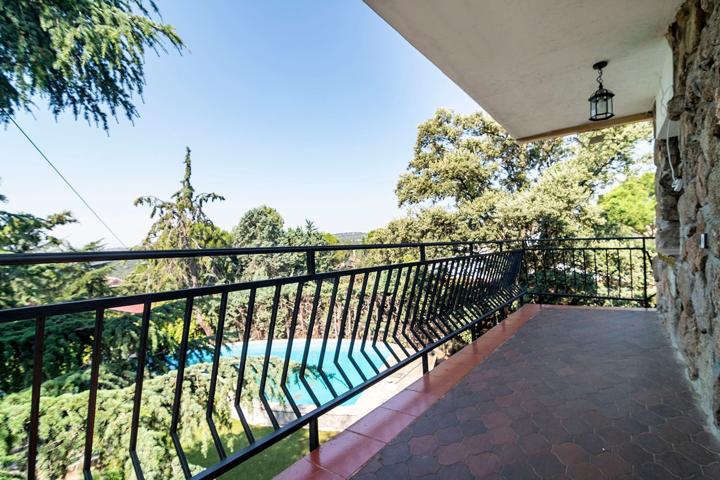 Casa En venta en Calle Montes Pirineos, 12, Cerro Alarcón, Valdemorillo photo 0