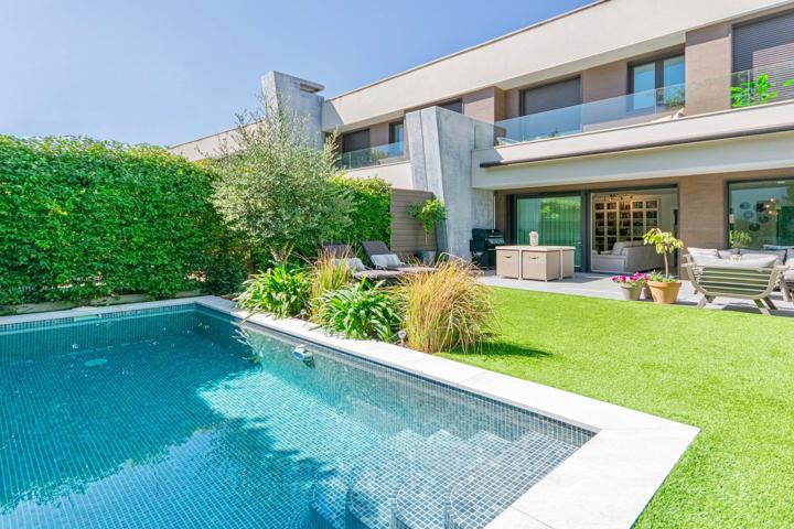 Unifamiliar Pareada En venta en Avenida De La Armada Española, Cortijo Sur, Boadilla Del Monte photo 0