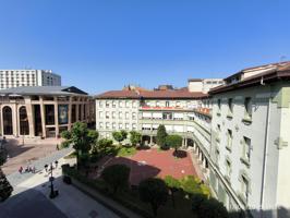 Piso En venta en Plaza De La Gesta, Oviedo photo 0